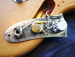 Servicio de Electrónica para Guitarras y Bajos